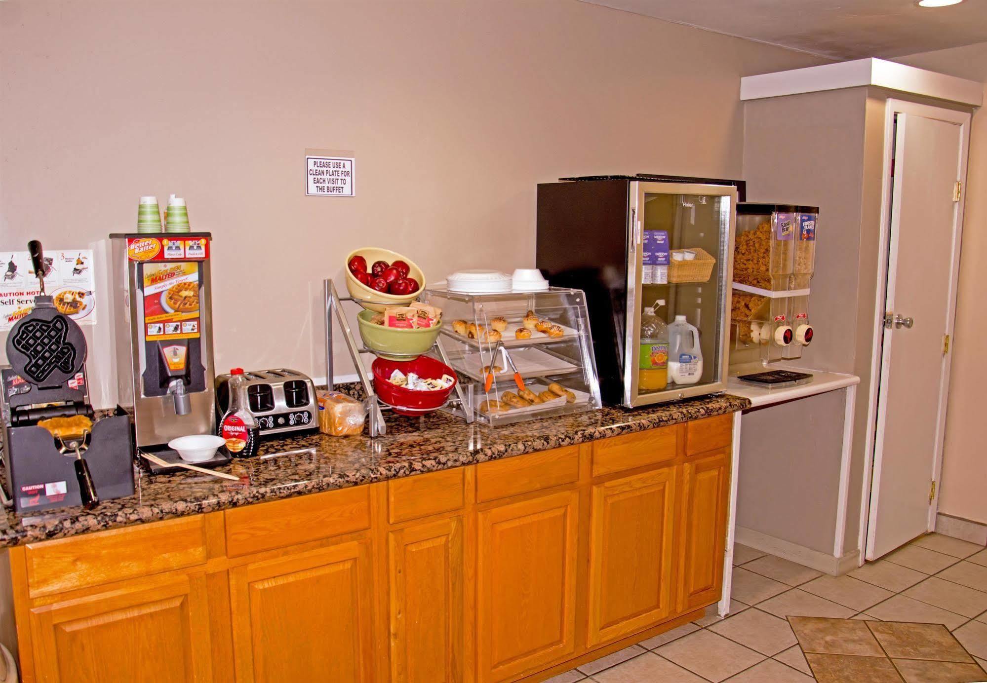 Red Roof Inn Buffalo, Tx Экстерьер фото