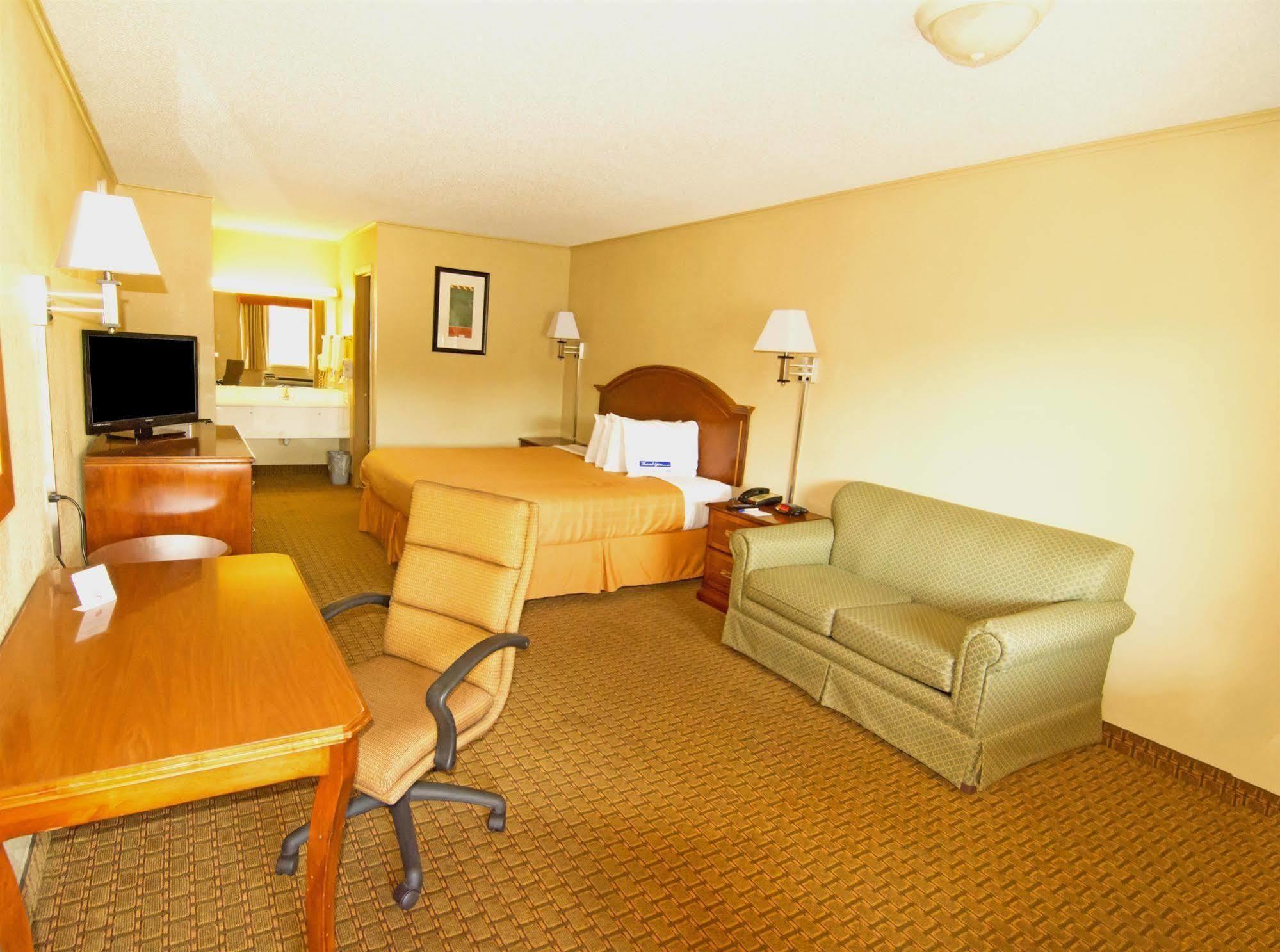 Red Roof Inn Buffalo, Tx Экстерьер фото